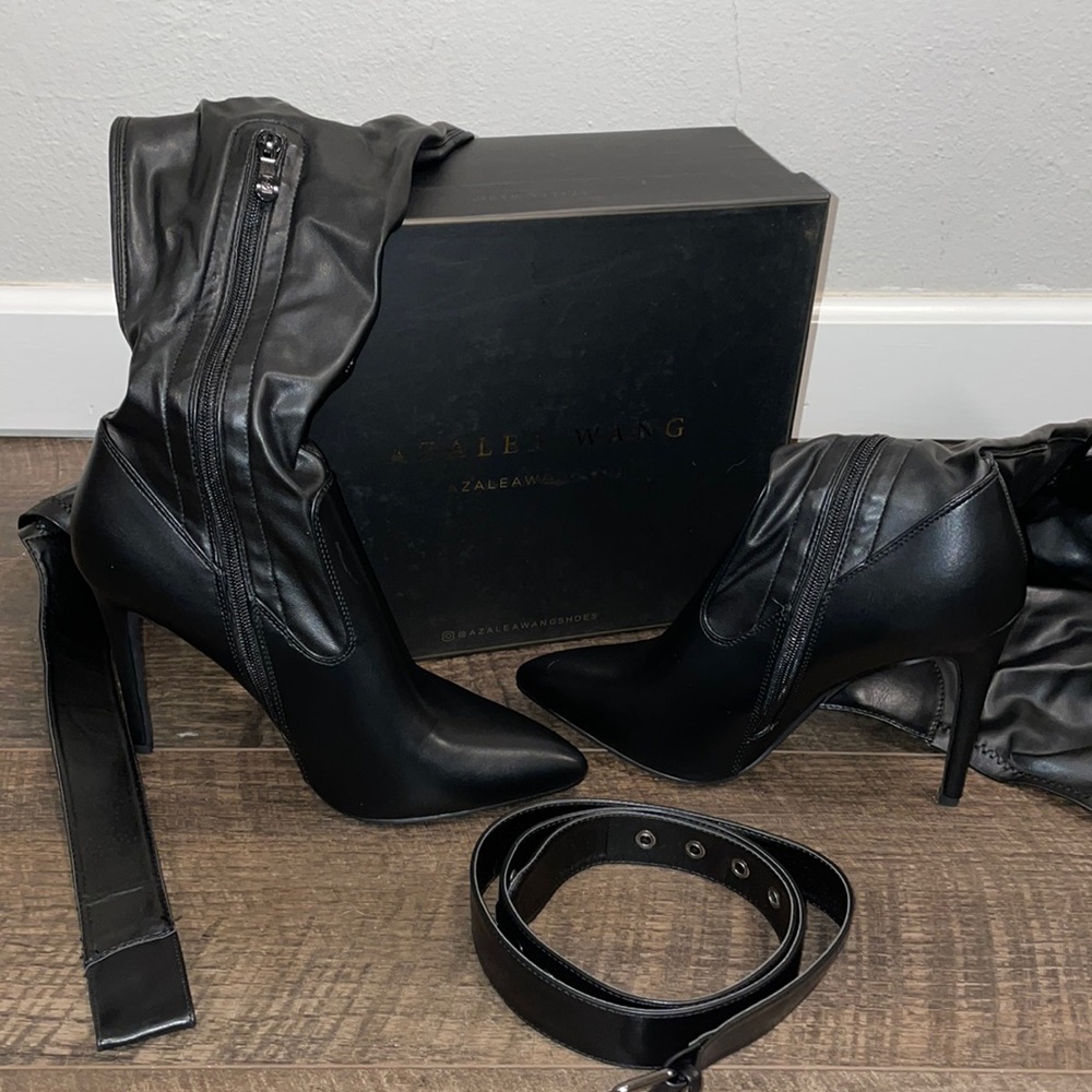 Black size 9 over the knee boots from AKIRA, never work, PRICE DROP $75 —> $35